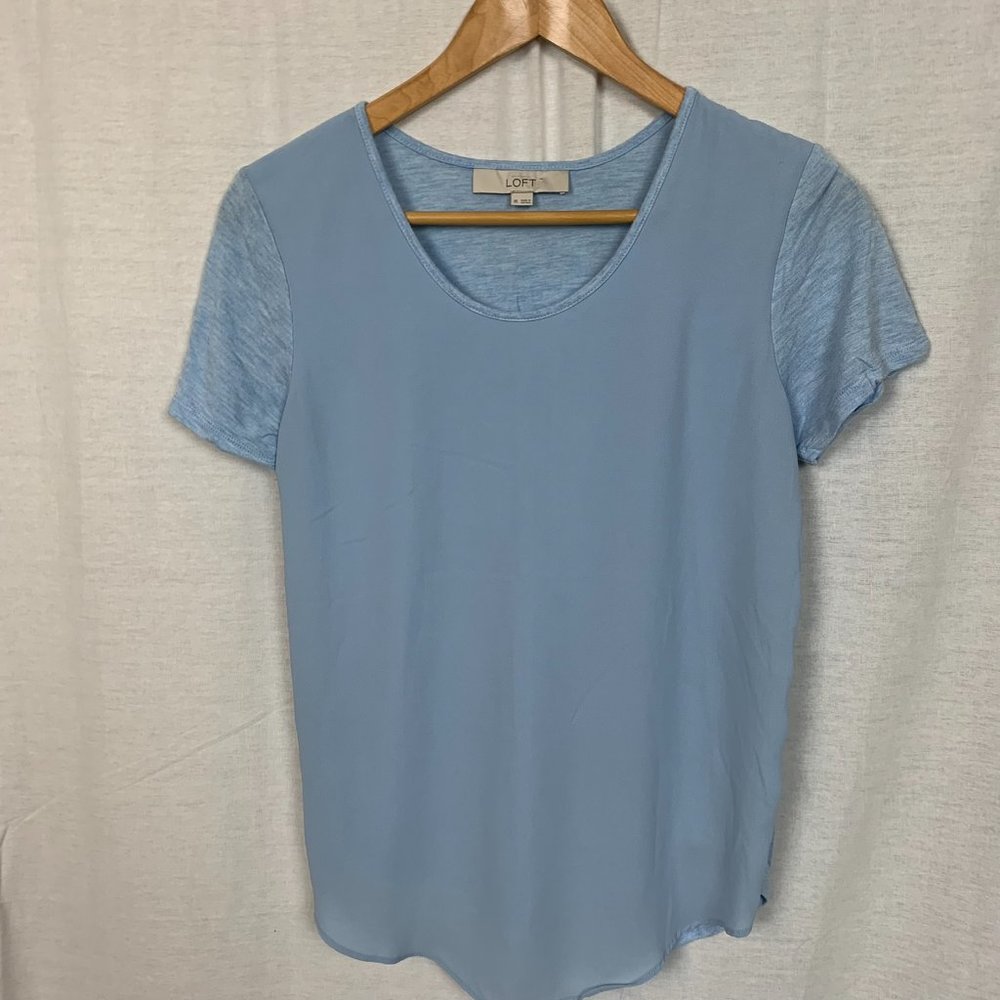 Ann Taylor LOFT Women's Mixed Fabric Short Sleeve Shirt Solid Blue Casual Sz XS